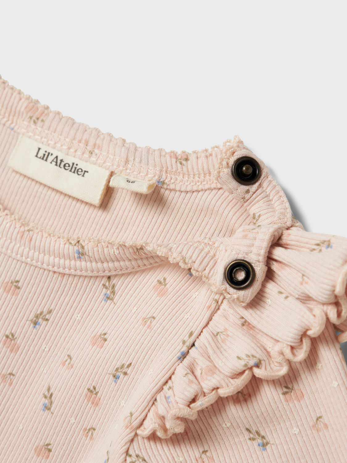 model_shot-front_full